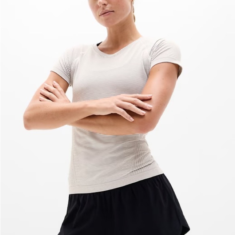 Momentum Seamless Tee